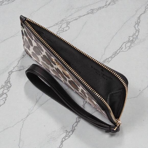 Kate Spade Lucy Leopard Small L Zip Wristlet in Cream Multi KH770 - Picture 3 of 3